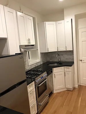 Rented by Skyline Realty LLC II | media 8