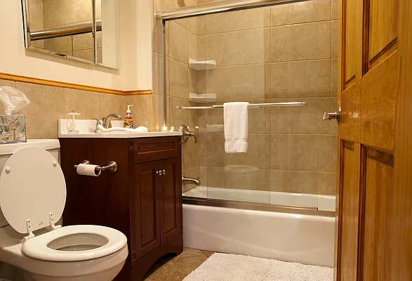 Rented by Easy Rental LLC | media 68