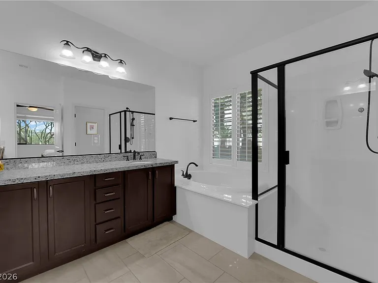608 Highland Bluff Way — Photo 24