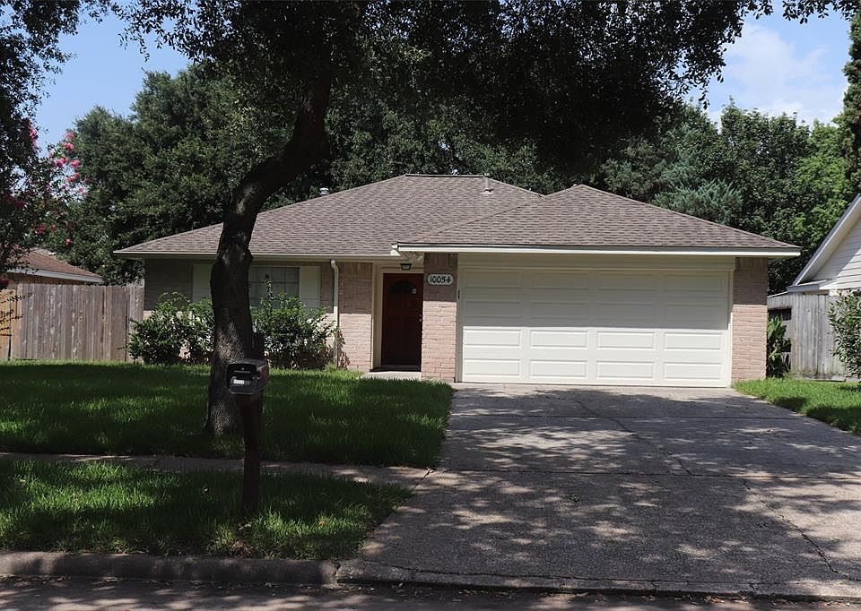 1st image of 10054 Spotted Horse Dr