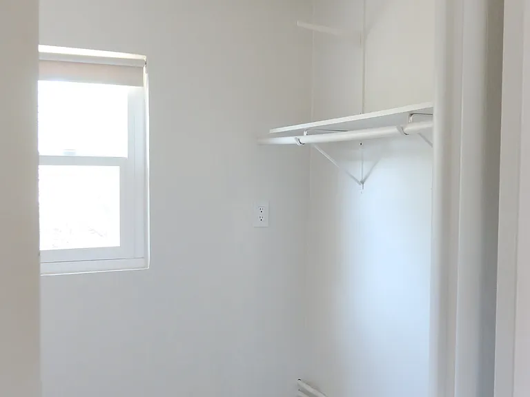 7041 E River Rd #2 — Photo 4