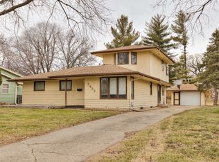 3433 Hillcrest Dr, Des Moines, IA 50310