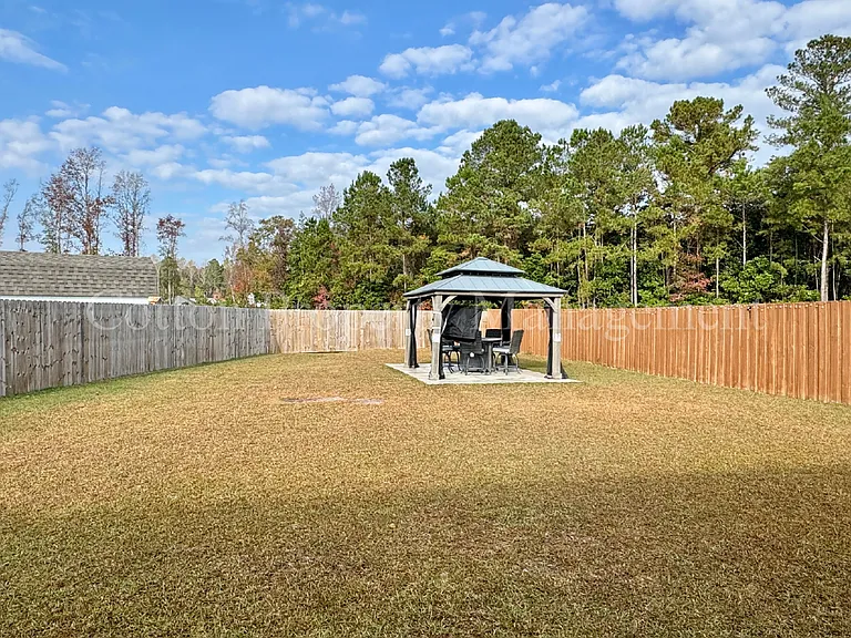 1114 Forest Glen Dr NE — Photo 28