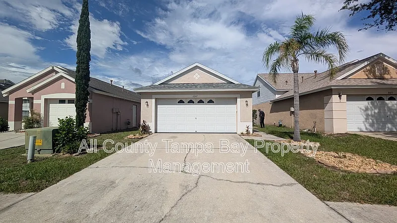 3 bed, 2.0 bath, 1112 sqft, $2,100 — Photo 1