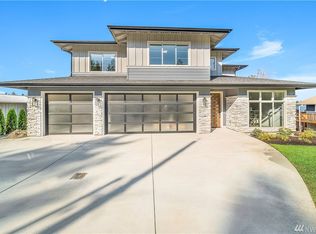 4724 N Island Dr E, Bonney Lake, WA 98391