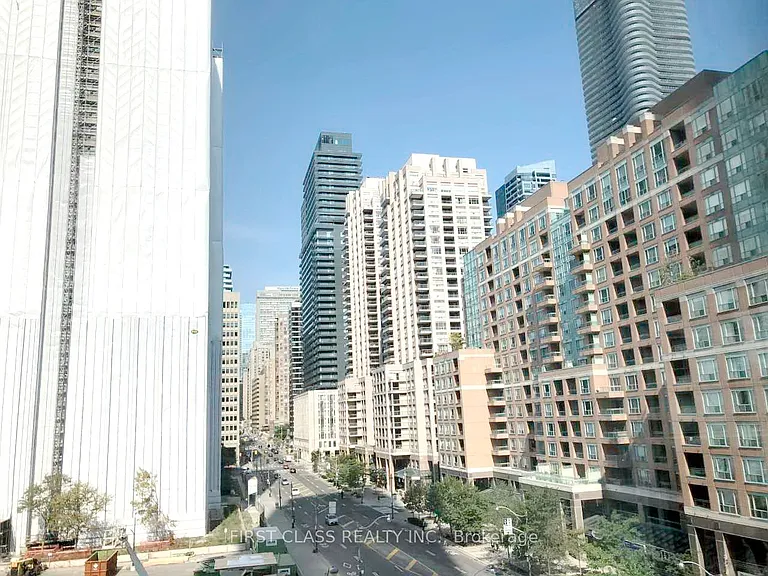 832 Bay St #505 — Photo 21