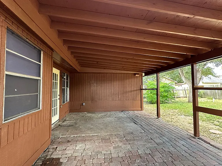 2733 Silverspur Dr — Photo 10