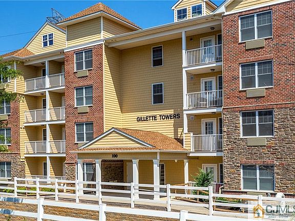 2nd image of 100 Kennedy Dr #100