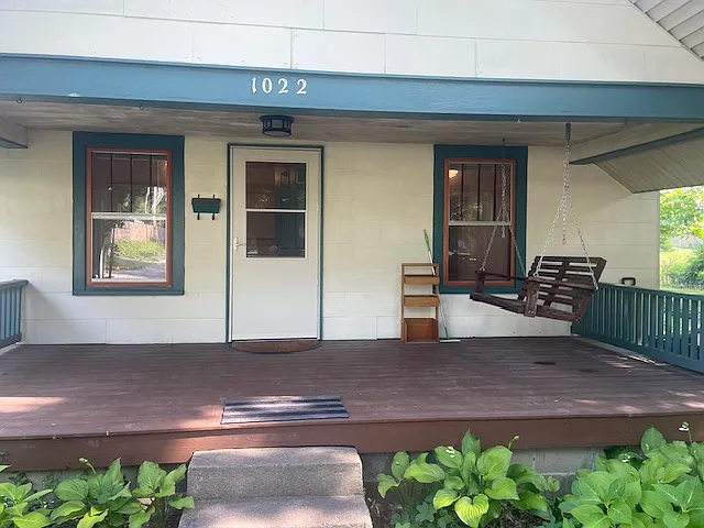 3 bed, 1100 sqft, $1,700 — Photo 3