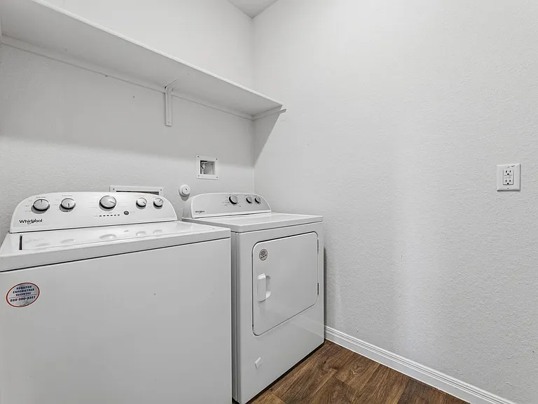 202 Eagle Mountain Trl — Photo 30