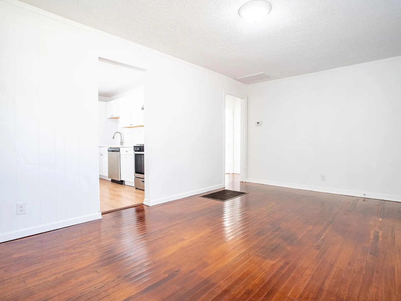 2 bed, 720 sqft, $1,850 — Photo 3
