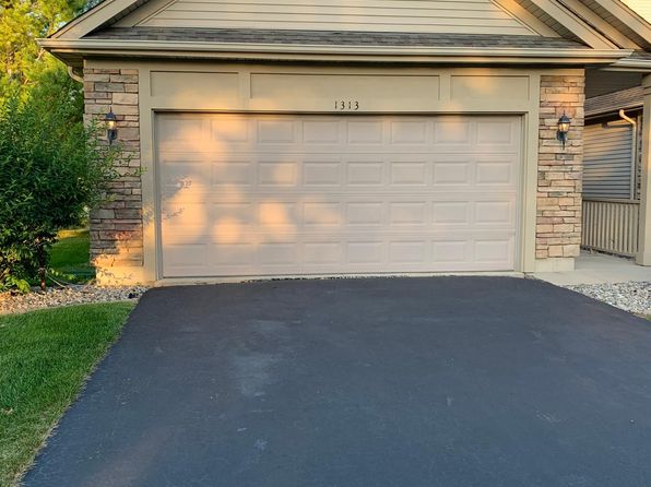 1313 Lily Ct
