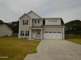 218 Long Neck Dr, Richlands, NC 28574