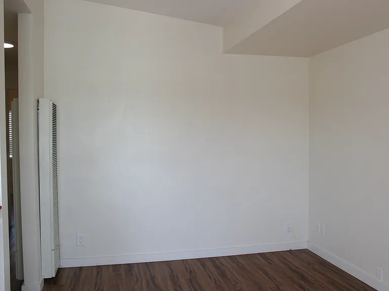 250 N 11th St #B — Photo 10