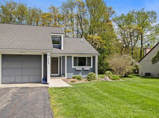 2345 Fairgrove St, Kalamazoo, MI 49009