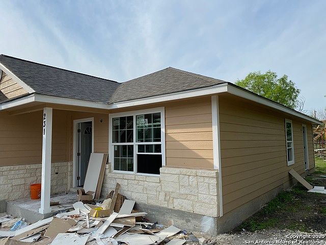 2nd image of 231 Bradley St