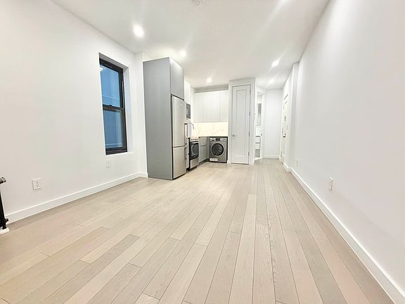 2nd image of 19 Wyckoff St APT 12A