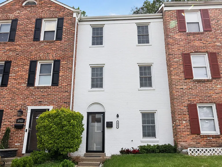 2925 Wythe Ct — Photo 31