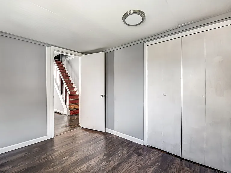 1257 Leonhard St — Photo 20
