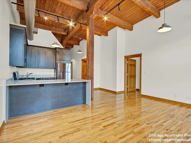 216 N May St #101 — Photo 2