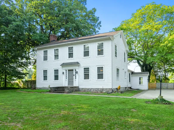 1020 Miller Rd, Plainwell, MI 49080