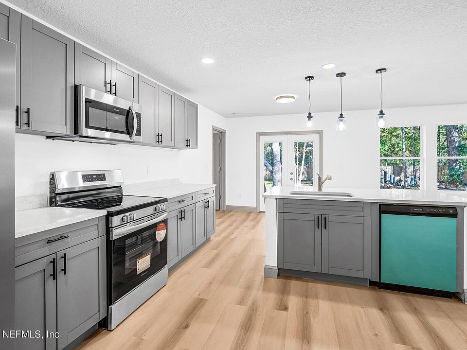 1st image of 47 HUTCHINSON Road