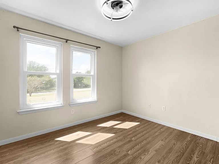 122 County Road 4936 — Photo 31