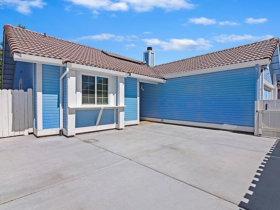 3rd image of 219 Sunhaven Drive