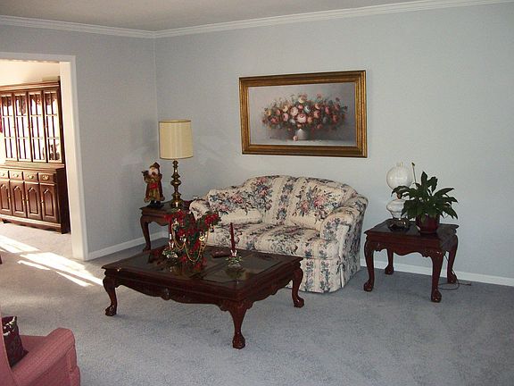 Living Room, pic 1