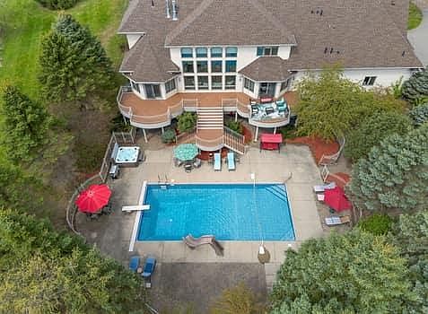 4th image of 2368 Barton Ave NW