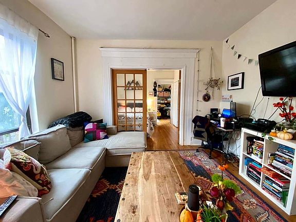 2nd image of 442 14th St APT 3L