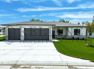 607 E Elmwood St, Valley Center, KS 67147