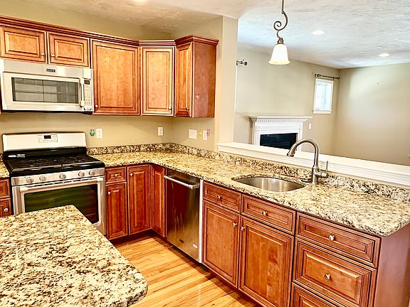 2nd image of 87 South St #87
