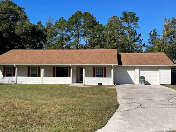 211 N Woodvalley Dr, Kingsland, GA 31548