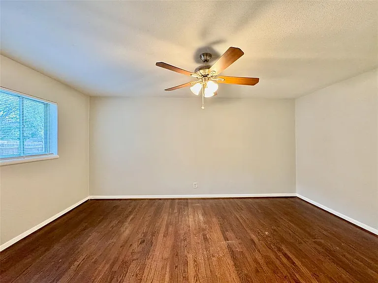 4916 Worth St #1 — Photo 7