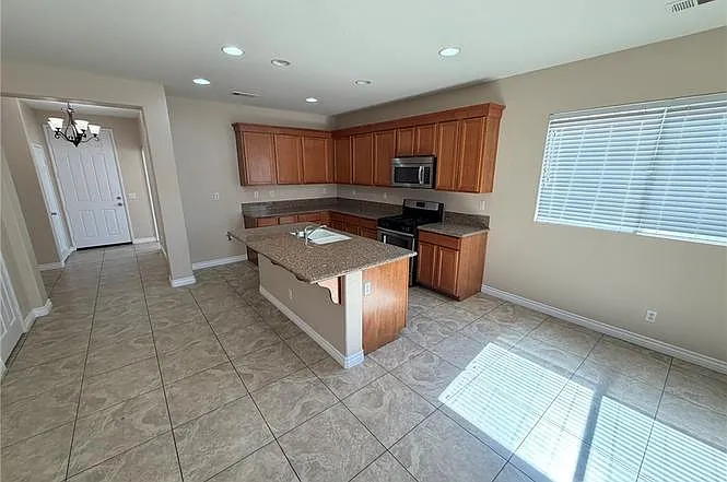 12810 Ethan St — Photo 5