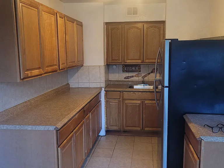 6135 1/2 Old York Rd #B — Photo 7