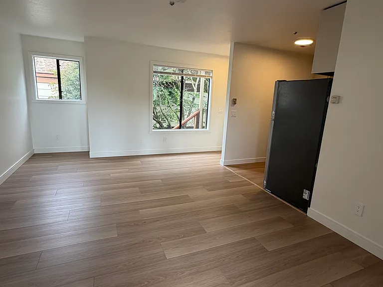 714 College Ave #3 — Photo 1