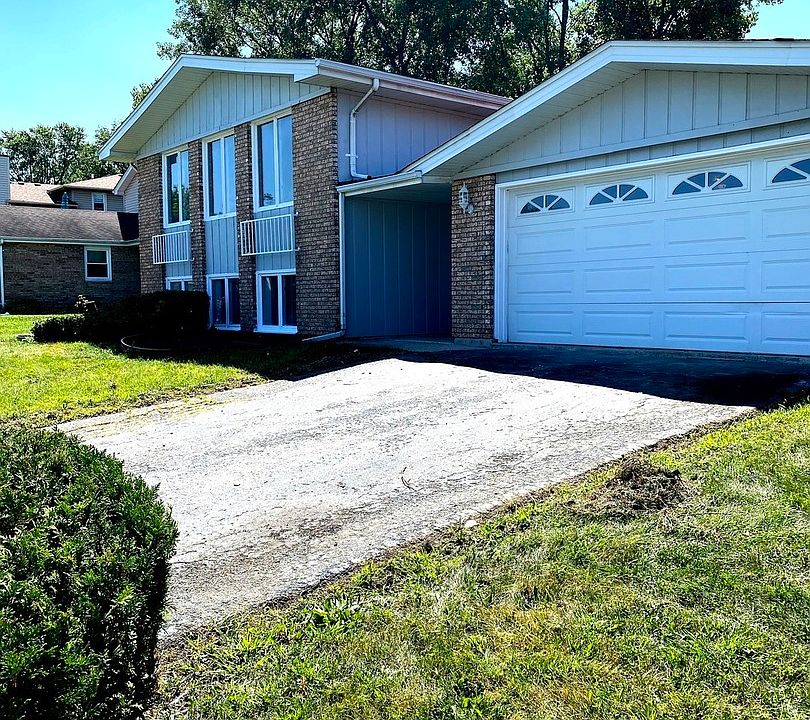 2nd image of 17908 Millstone Rd