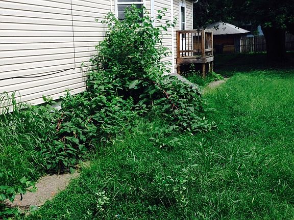2nd image of 13829 S Atlantic St