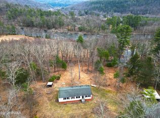 245 Lcpl Jacob Beisel Rd, Lackawaxen, PA 18435