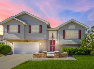 16553 W Apache Dr, Lockport, IL 60441