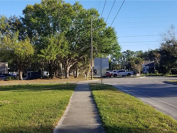 3rd image of 395 N Trowell Ave