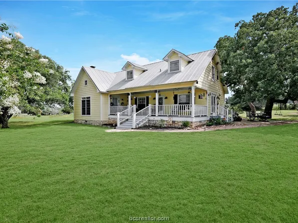 1229 Willow Springs Rd, Fayetteville, TX 78940