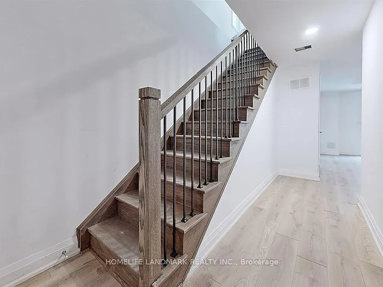 35 Persica St #LOWER — Photo 7