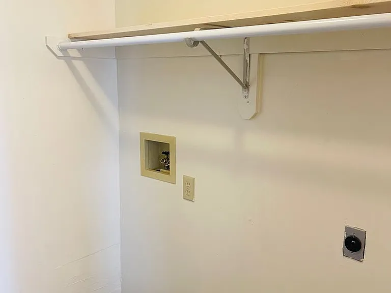 822 Windwood Dr #2 — Photo 5