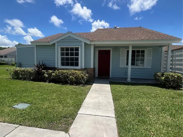 13742 SW 147th Circle Ln APT 2-27, Miami, FL 33186