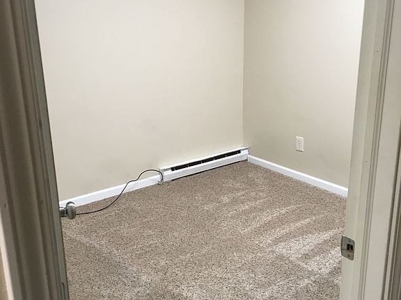 4th image of 124 S Vine St APT 1