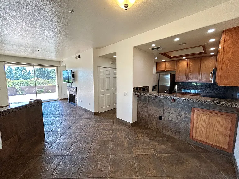 2960 Champion Way #1001 — Photo 16