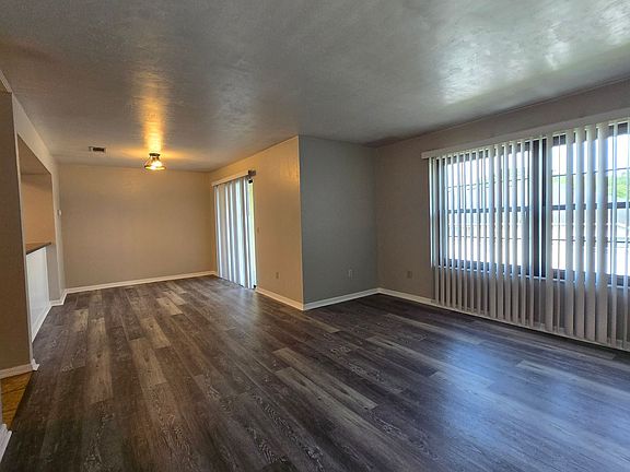4th image of 6400 NW 106th Pl APT 10